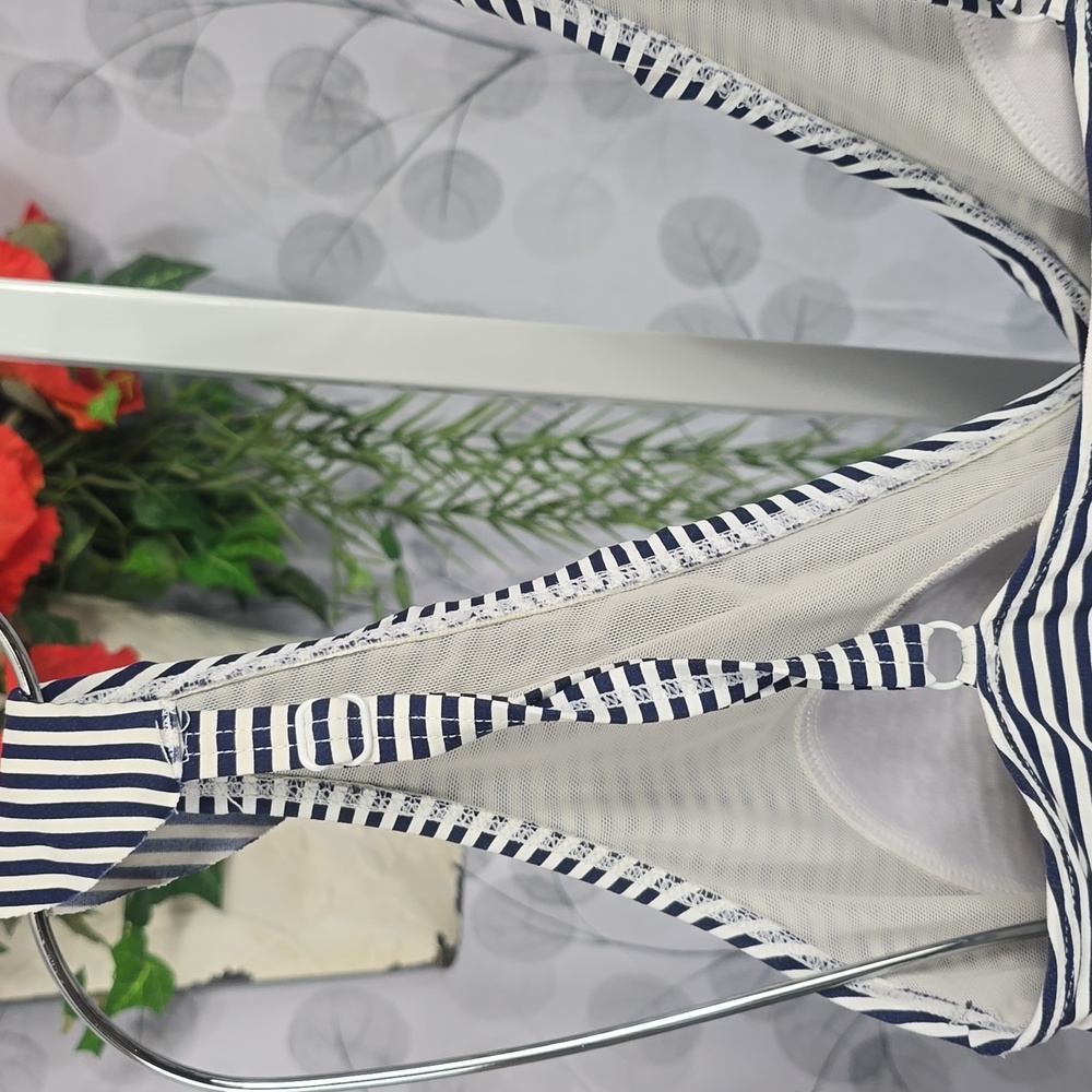 Nip Tuck Swim Women’s Navy & White Striped Ruffle V-Neck One Piece - Size 6 - Picture 6 of 9